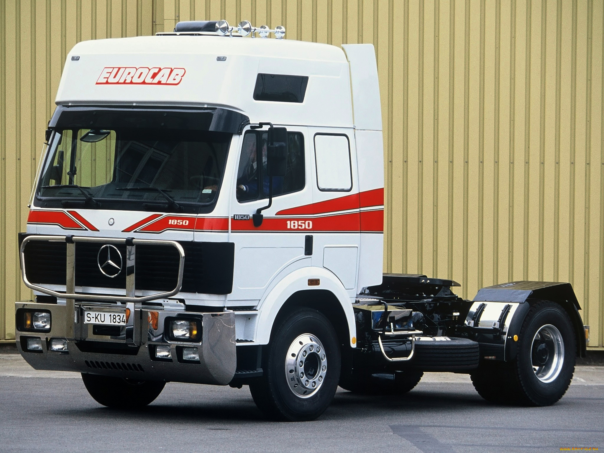 , mercedes, trucks